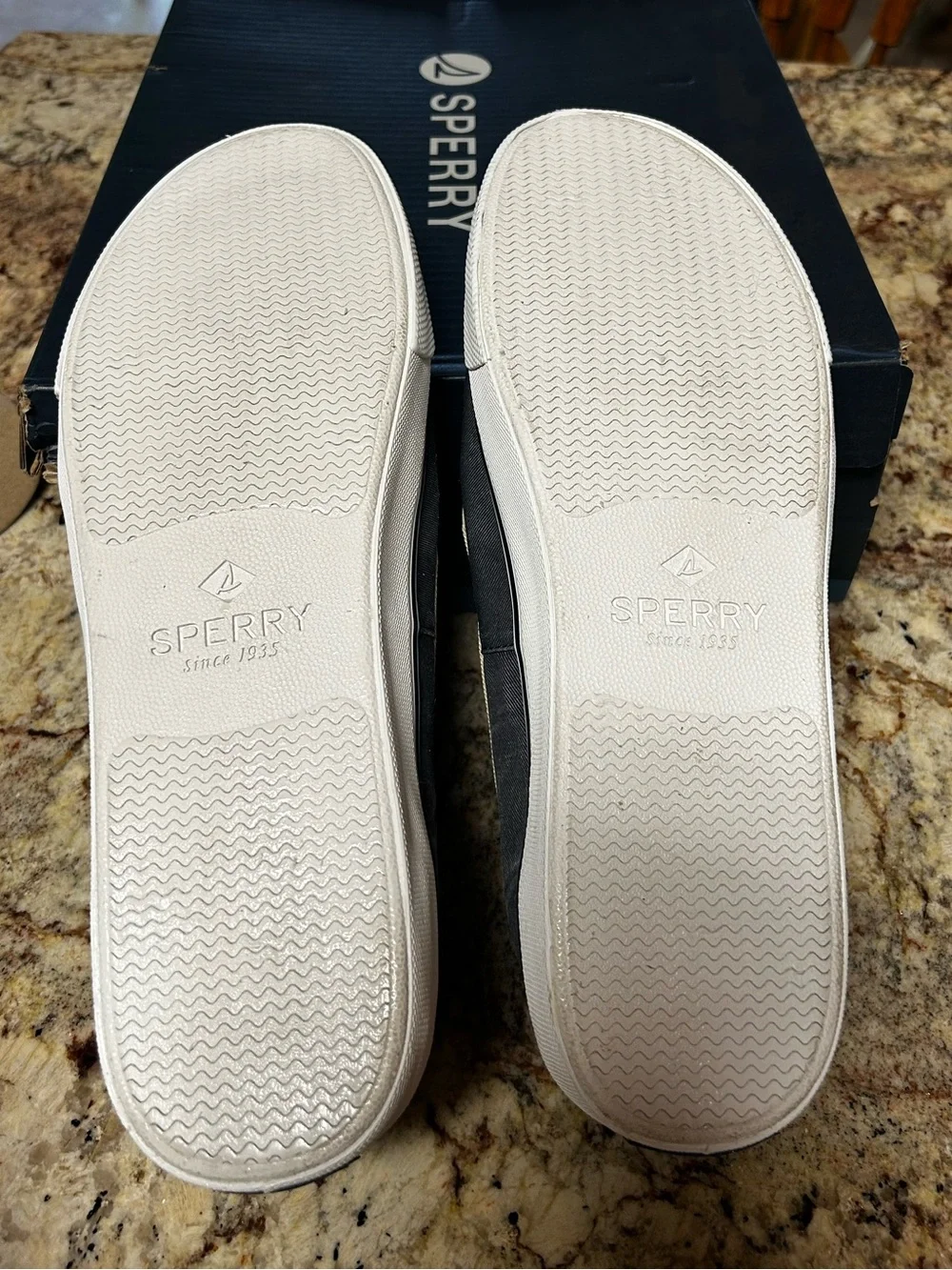 Sperry Bahama Men’s 14 Soft Canvas Boat Shoes in Navy & Khaki-Worn 1x Excellent